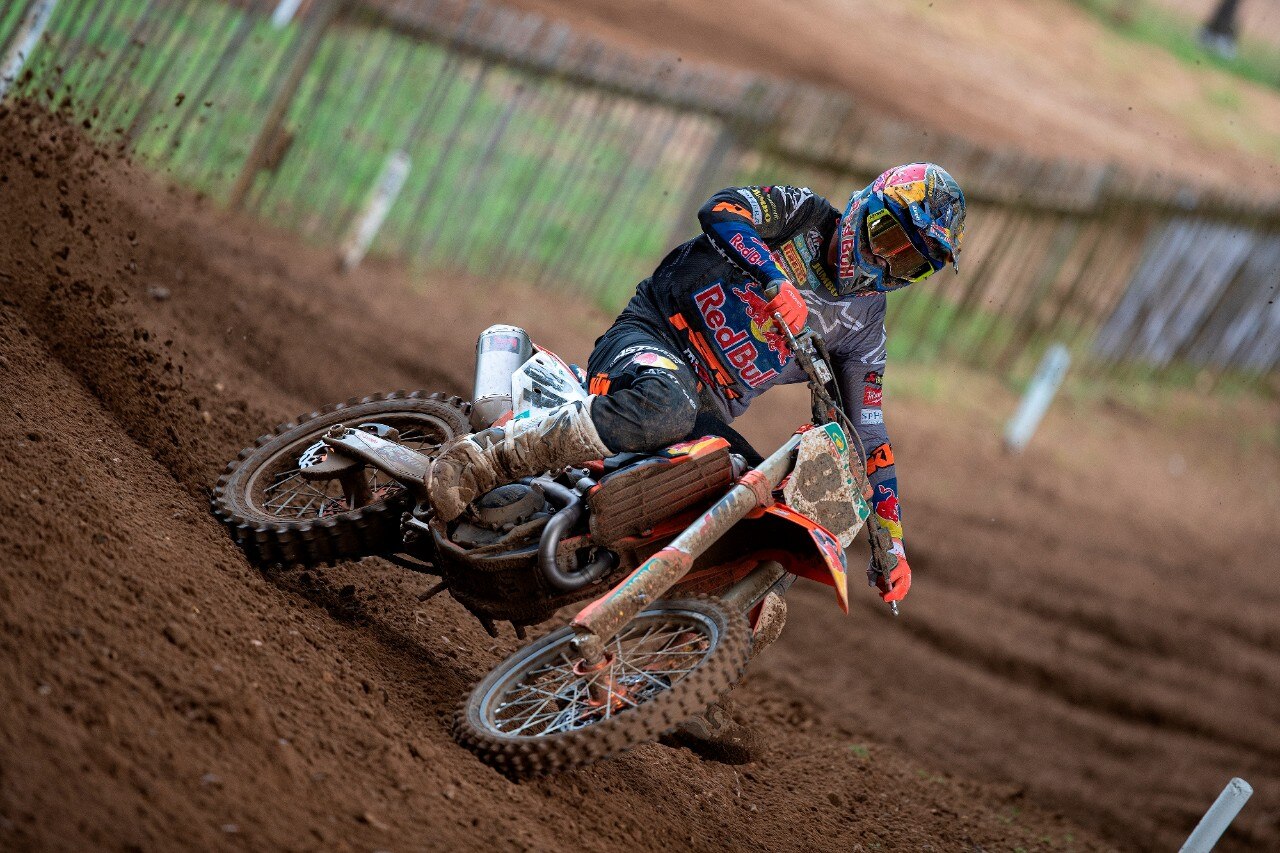 Jeffrey Herlings ricomincia con una vittoria - VIDEO